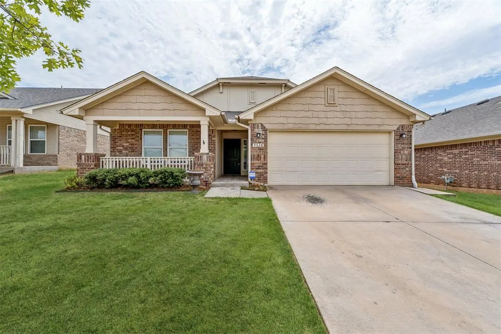 Front exterior — 9528 SW 25th Street, Oklahoma City, OK 73128