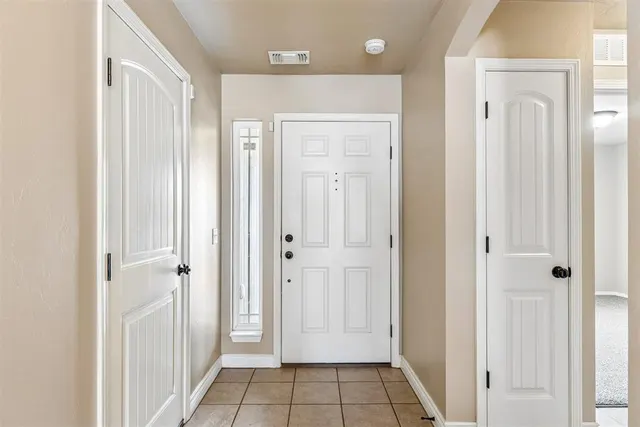 Photo 3 — 9528 SW 25th Street, Oklahoma City, OK 73128