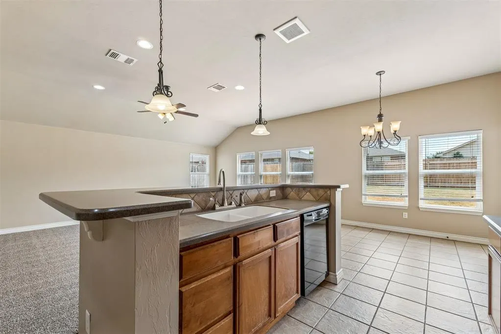 Photo 7 — 9528 SW 25th Street, Oklahoma City, OK 73128
