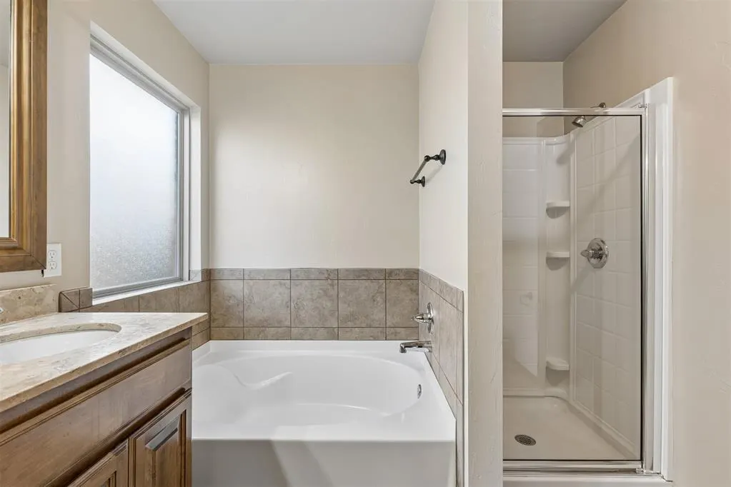 Photo 13 — 2500 NW 185th Street, Edmond, OK 73012