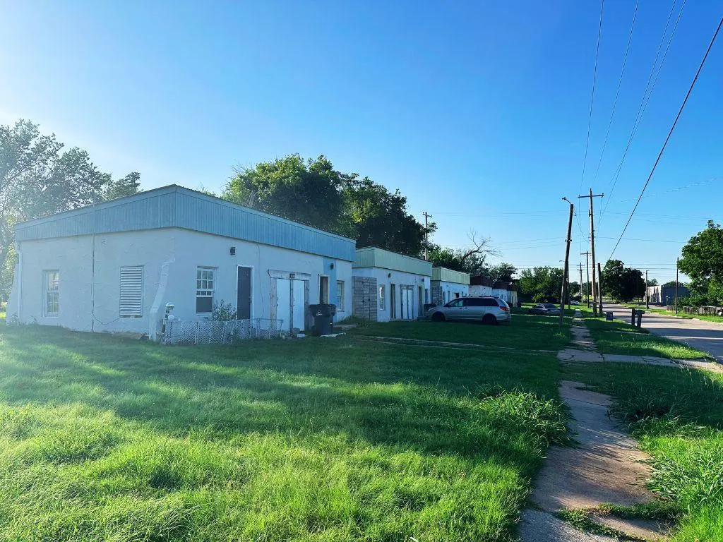 Front exterior — 402 NW 3rd Street, Lawton, OK 73507
