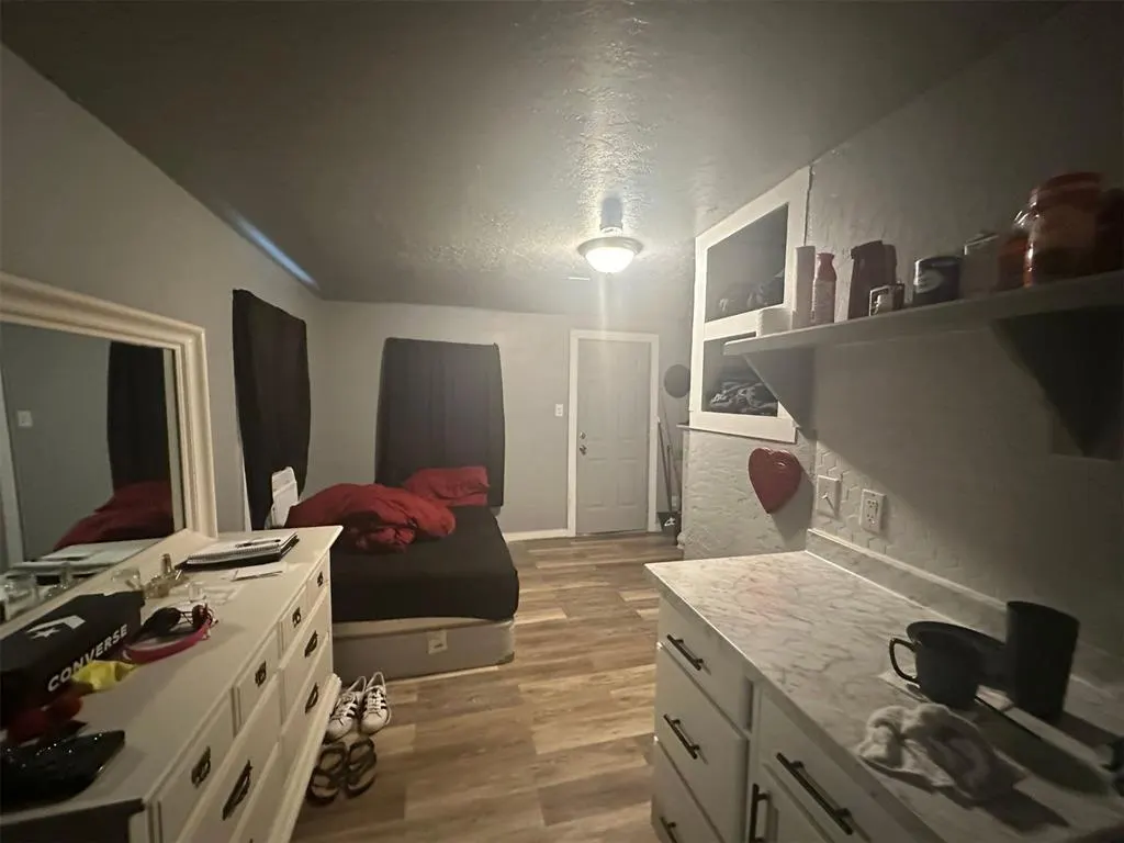Photo 9 — 402 NW 3rd Street, Lawton, OK 73507