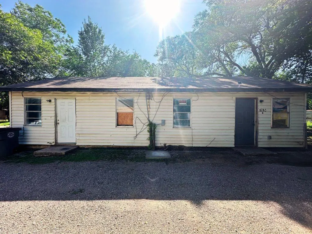 Photo 2 — 1711 NW Kingsbury Avenue, Lawton, OK 73507