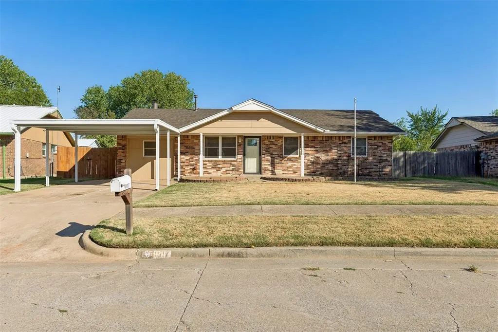 Photo 2 — 1617 NE 6th Terrace, Oklahoma City, OK 73160