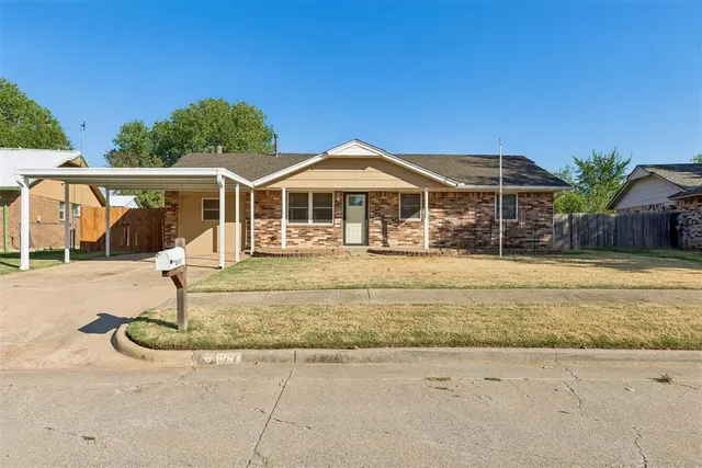 Photo 2 — 1617 NE 6th Terrace, Oklahoma City, OK 73160