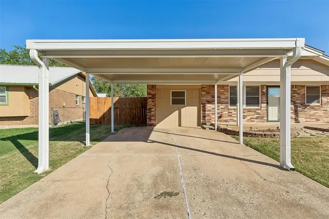 Photo 5 — 1617 NE 6th Terrace, Oklahoma City, OK 73160
