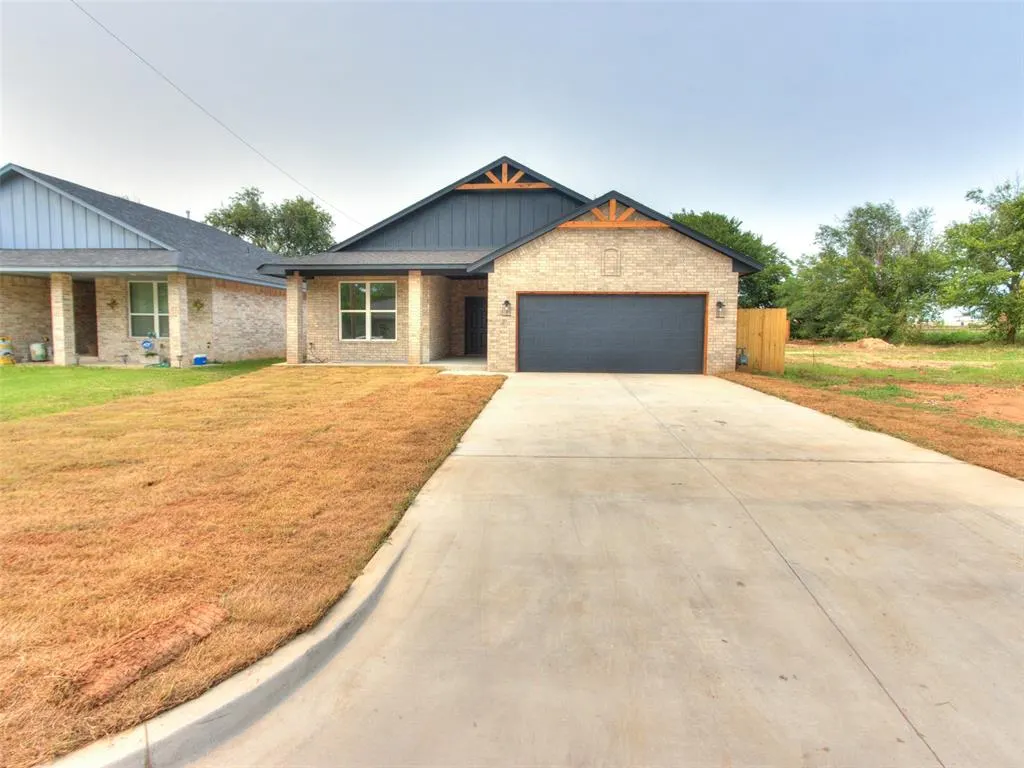 Photo 2 — 809 SE 49th Street, Oklahoma City, OK 73129