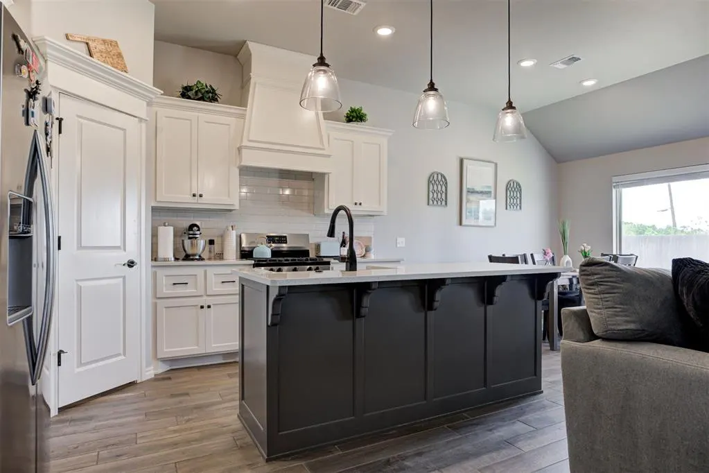 Photo 3 — 4317 Palisade Lane, Oklahoma City, OK 73179