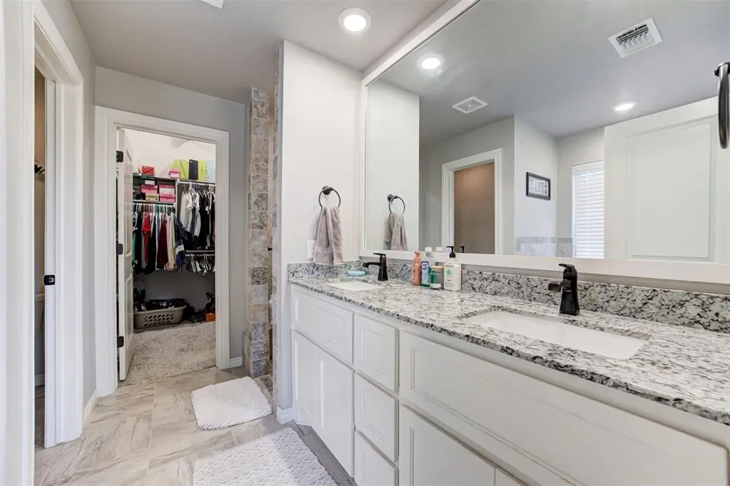 Photo 5 — 4317 Palisade Lane, Oklahoma City, OK 73179