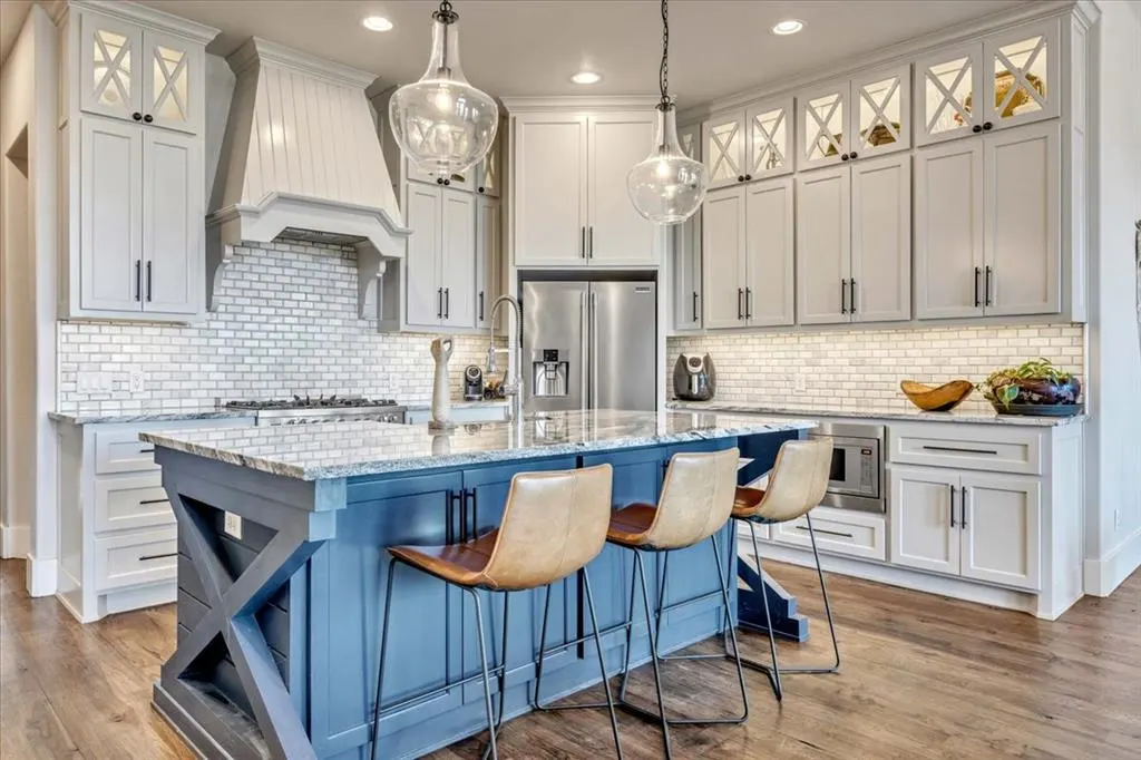 Photo 6 — 217 Pont Julienn Court, Edmond, OK 73034