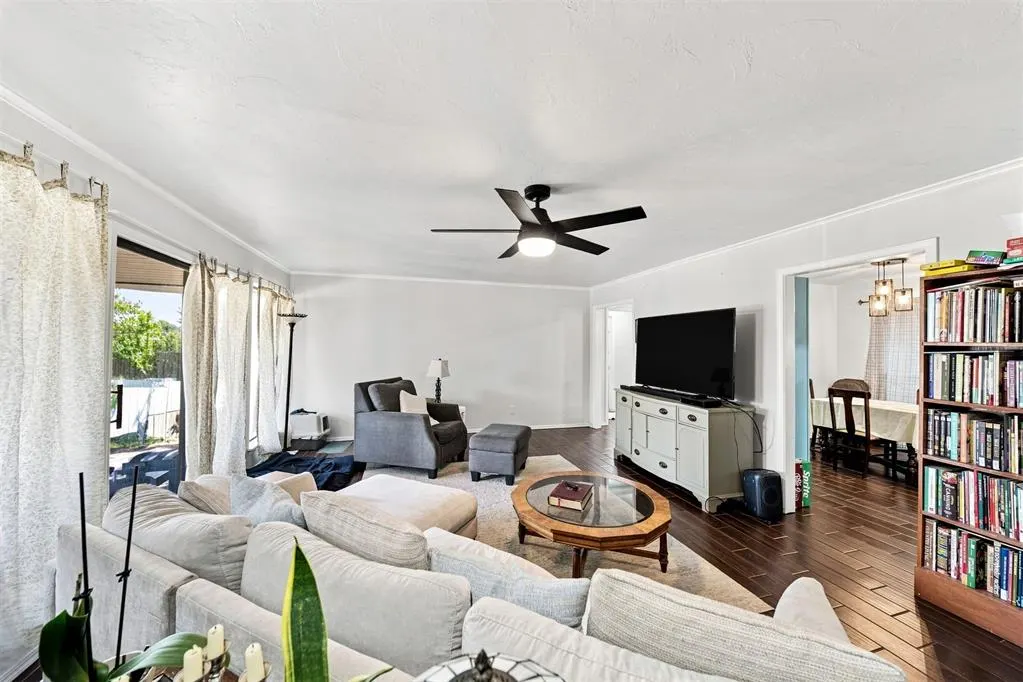 Photo 4 — 10529 NW 40th Street, Yukon, OK 73099