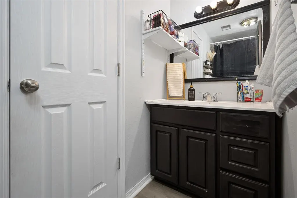 Photo 15 — 1400 Crestwood Road, Harrah, OK 73045