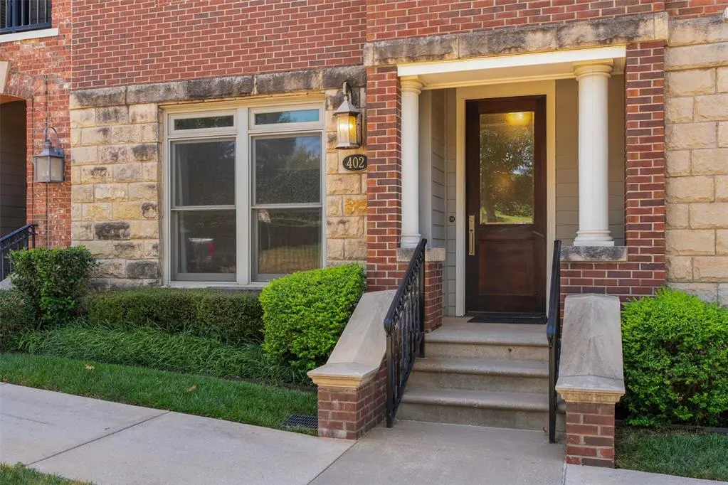 Photo 4 — 402 NE 2nd Street, Oklahoma City, OK 73104