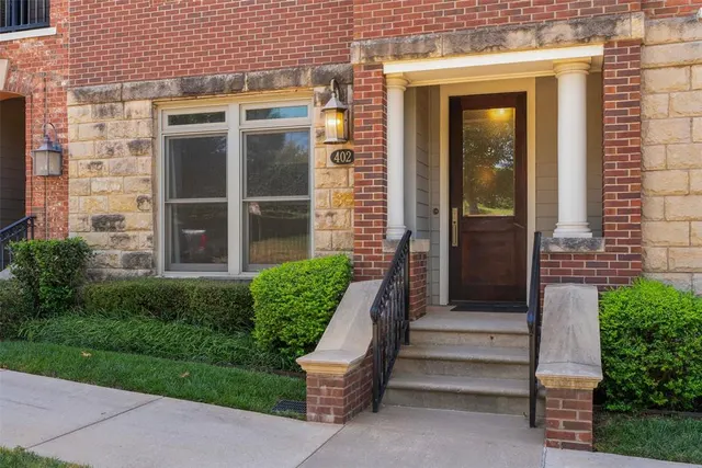 Photo 4 — 402 NE 2nd Street, Oklahoma City, OK 73104