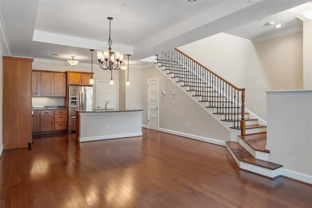 Photo 7 — 402 NE 2nd Street, Oklahoma City, OK 73104