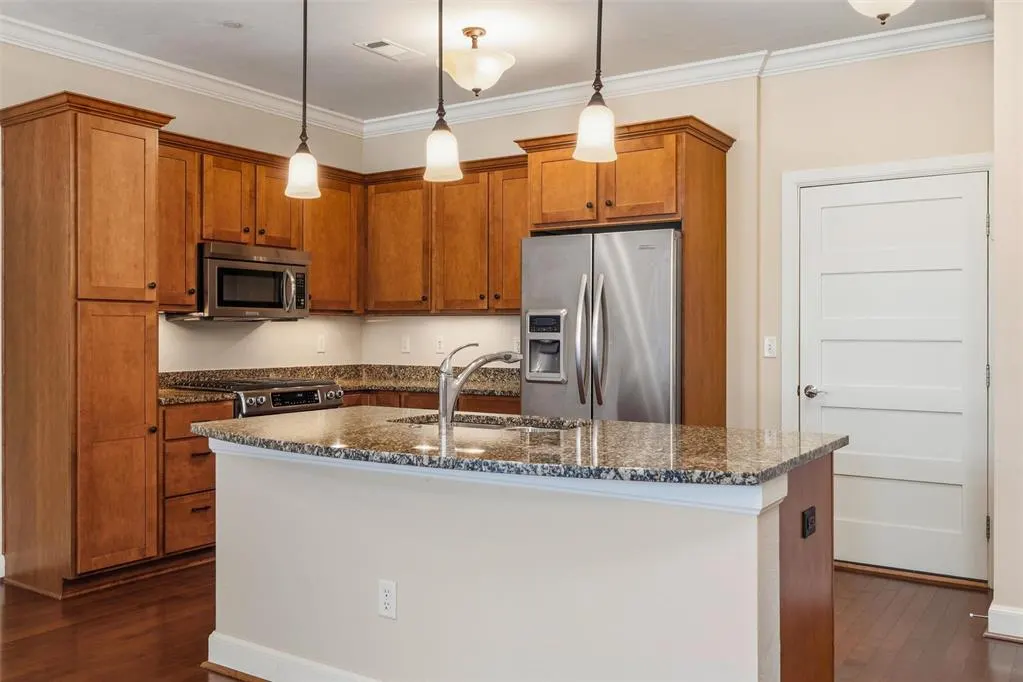 Photo 9 — 402 NE 2nd Street, Oklahoma City, OK 73104