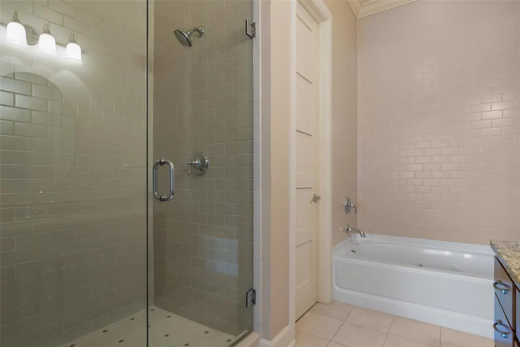 Photo 28 — 402 NE 2nd Street, Oklahoma City, OK 73104