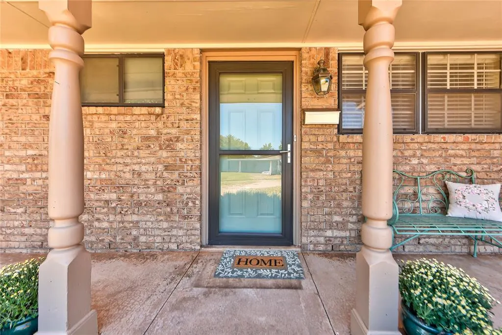 Photo 3 — 202 E Cherry Avenue, Yukon, OK 73099