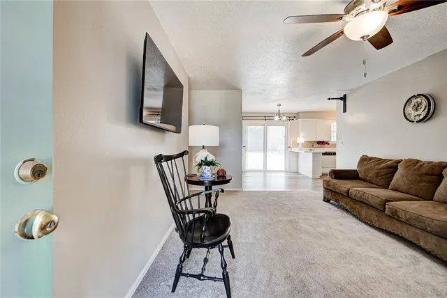 Photo 4 — 202 E Cherry Avenue, Yukon, OK 73099