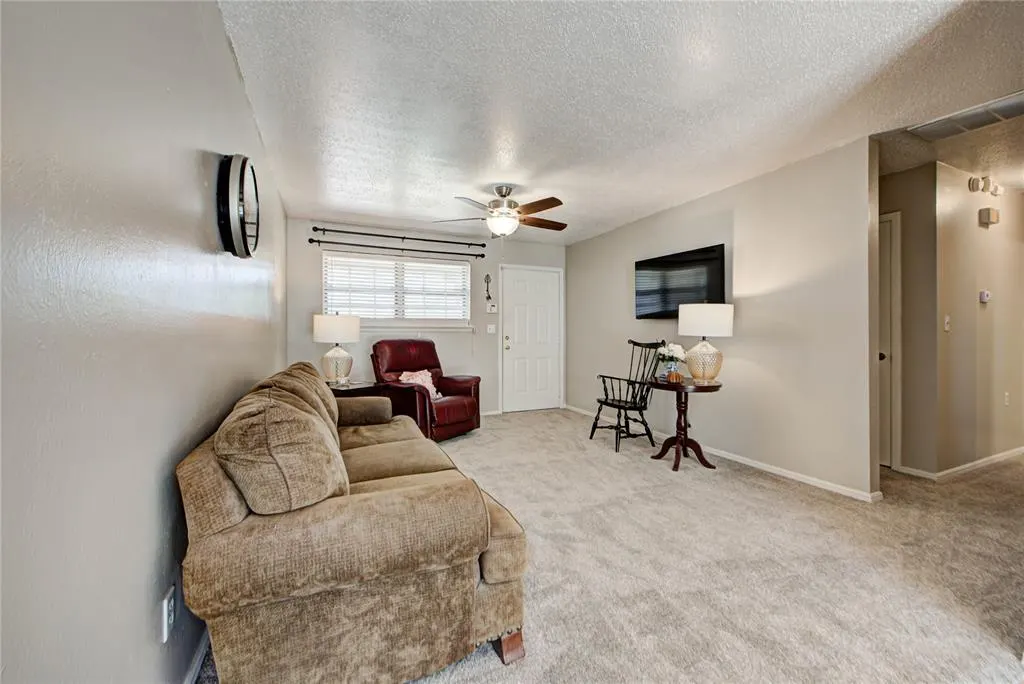 Photo 10 — 202 E Cherry Avenue, Yukon, OK 73099