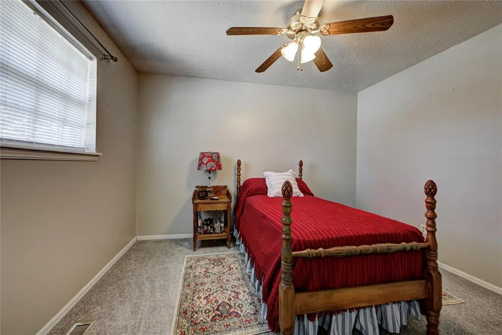 Photo 25 — 202 E Cherry Avenue, Yukon, OK 73099