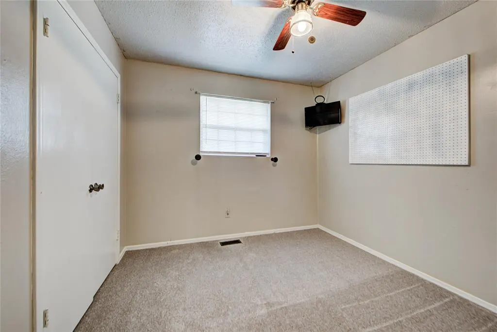 Photo 34 — 202 E Cherry Avenue, Yukon, OK 73099