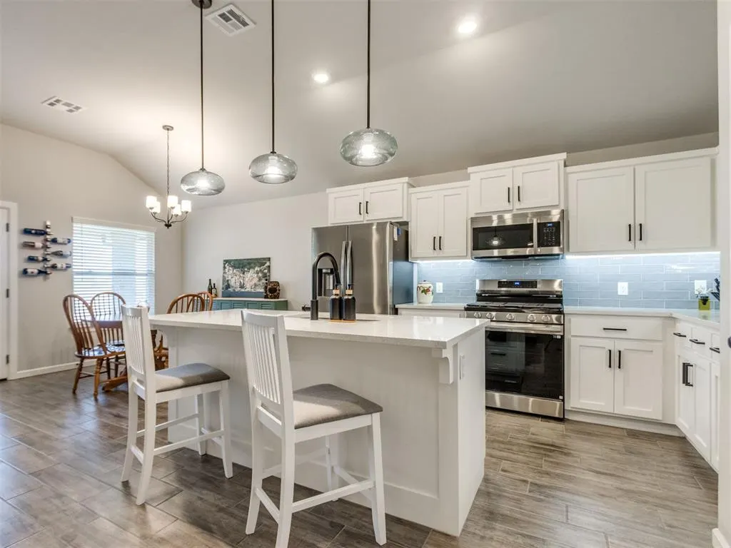 Photo 10 — 2100 Norwood Drive, Norman, OK 73026