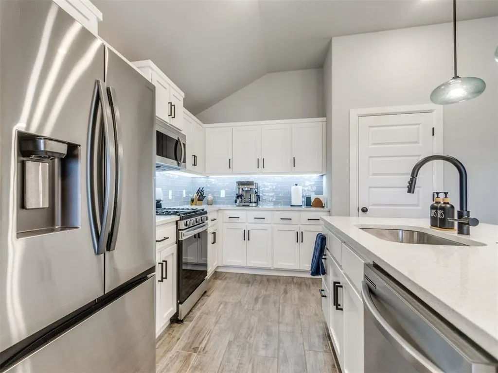 Photo 14 — 2100 Norwood Drive, Norman, OK 73026