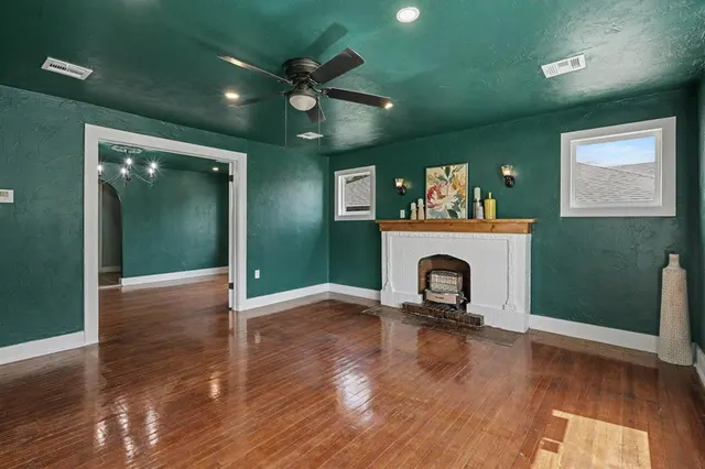 Photo 5 — 1521 NE 11th Street, Oklahoma City, OK 73117
