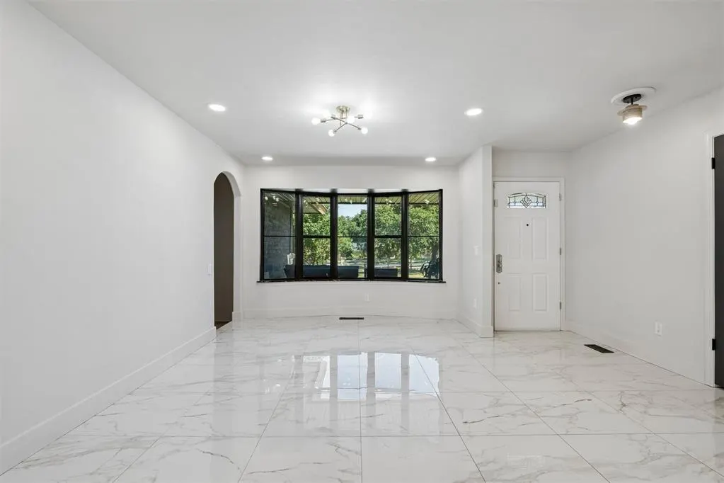 Photo 8 — 600 Sherwood Lane, Edmond, OK 73034