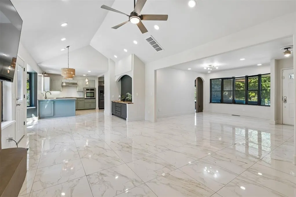 Photo 11 — 600 Sherwood Lane, Edmond, OK 73034