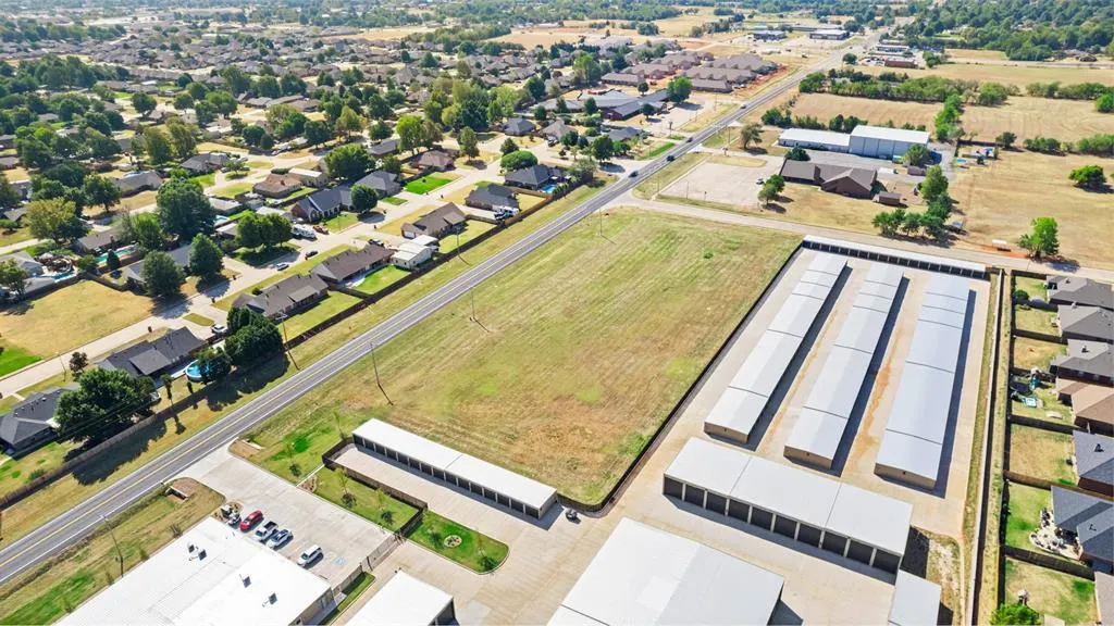 Photo 10 — N Clear Springs Road, Mustang, OK 73064