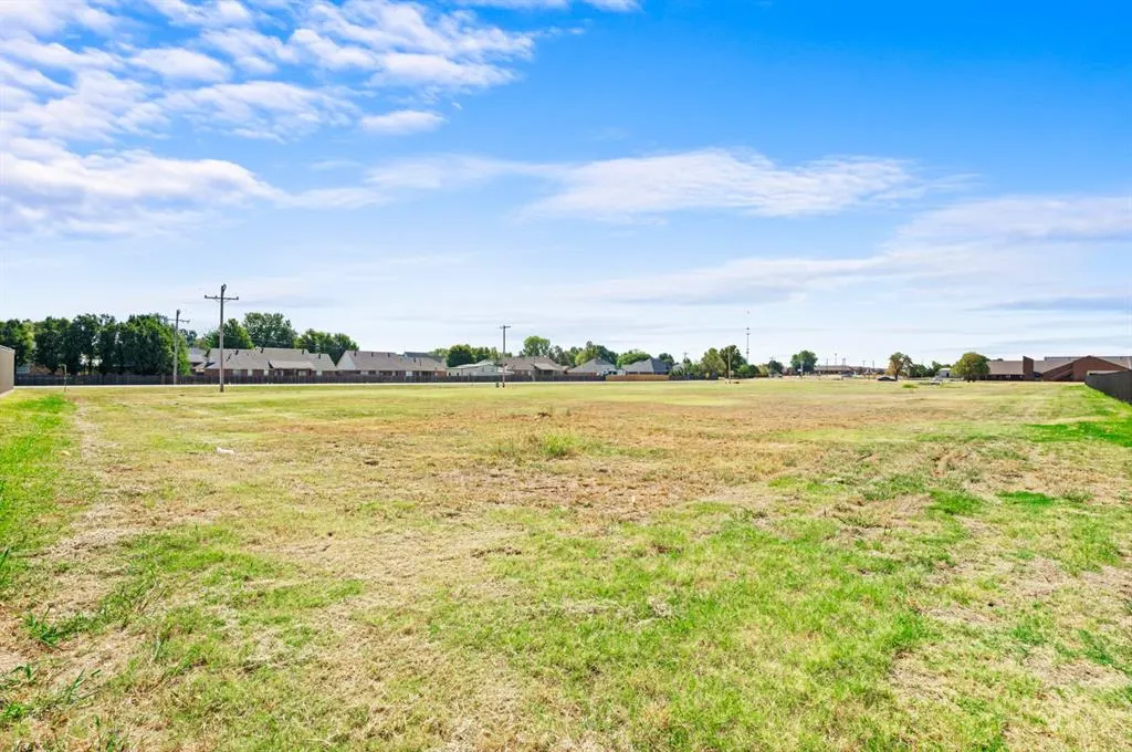 Photo 25 — N Clear Springs Road, Mustang, OK 73064