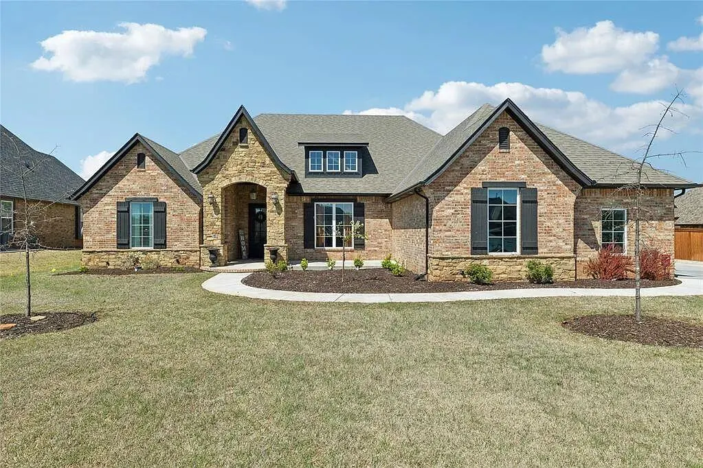 Front exterior — 2585 Forest Glen Drive, Choctaw, OK 73020