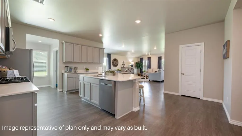 Photo 3 — 2913 Fireside Drive, Oklahoma City, OK 73099