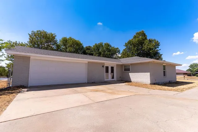 Photo 2 — 13300 SE 19th Street, Choctaw, OK 73020