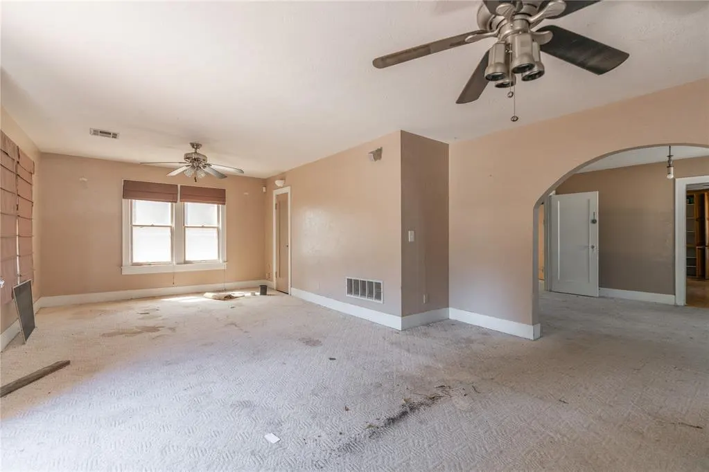 Photo 8 — 1402 S 19th Street, Chickasha, OK 73018