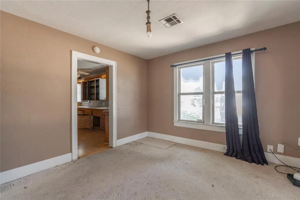 Photo 9 — 1402 S 19th Street, Chickasha, OK 73018