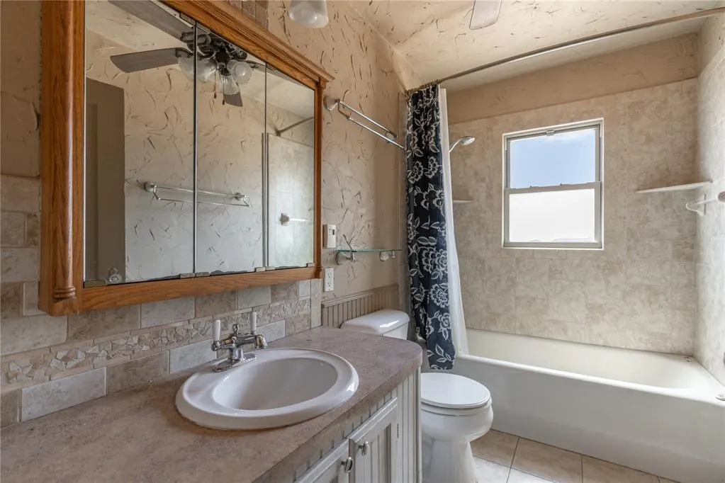Photo 18 — 1402 S 19th Street, Chickasha, OK 73018