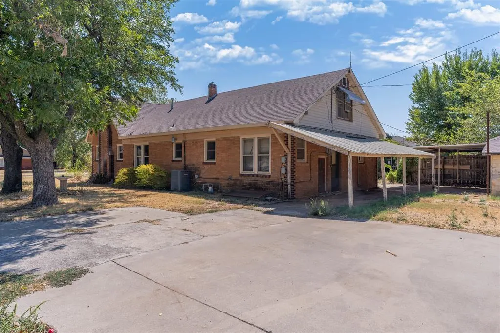 Photo 19 — 1402 S 19th Street, Chickasha, OK 73018