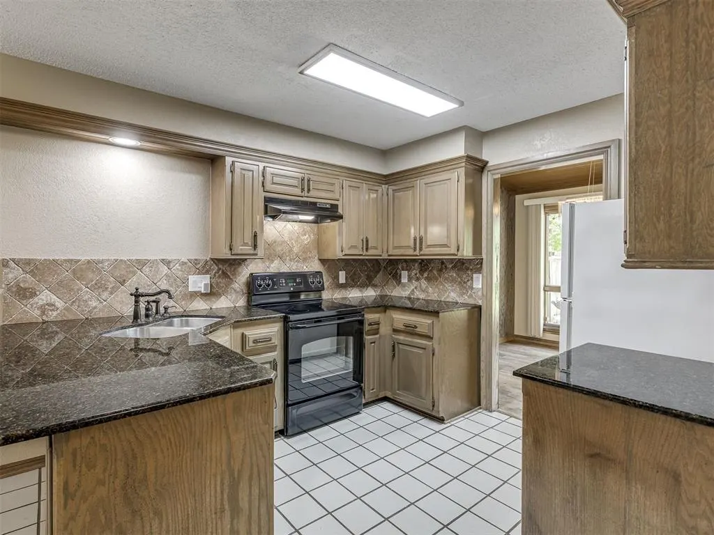 Photo 11 — 907 Leisure Drive, Midwest City, OK 73110