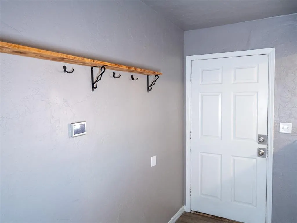 Photo 10 — 242 S Janeway Avenue, Moore, OK 73160