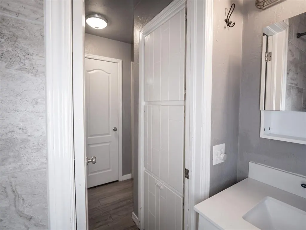 Photo 43 — 242 S Janeway Avenue, Moore, OK 73160