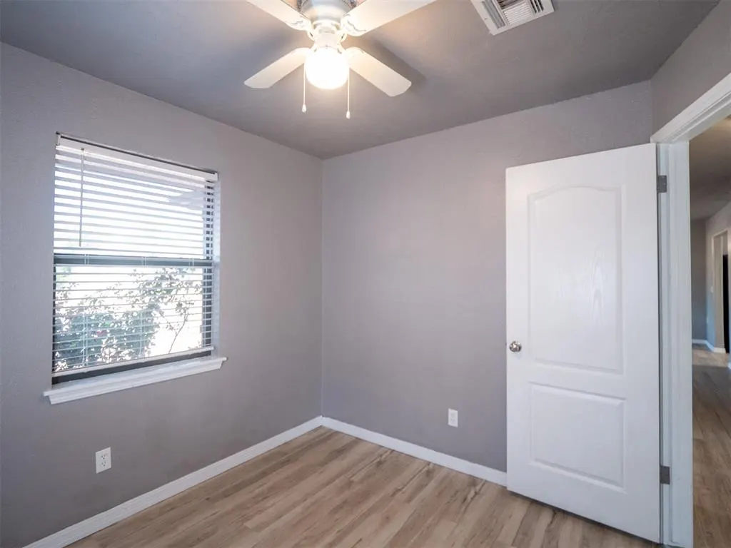 Photo 39 — 242 S Janeway Avenue, Moore, OK 73160