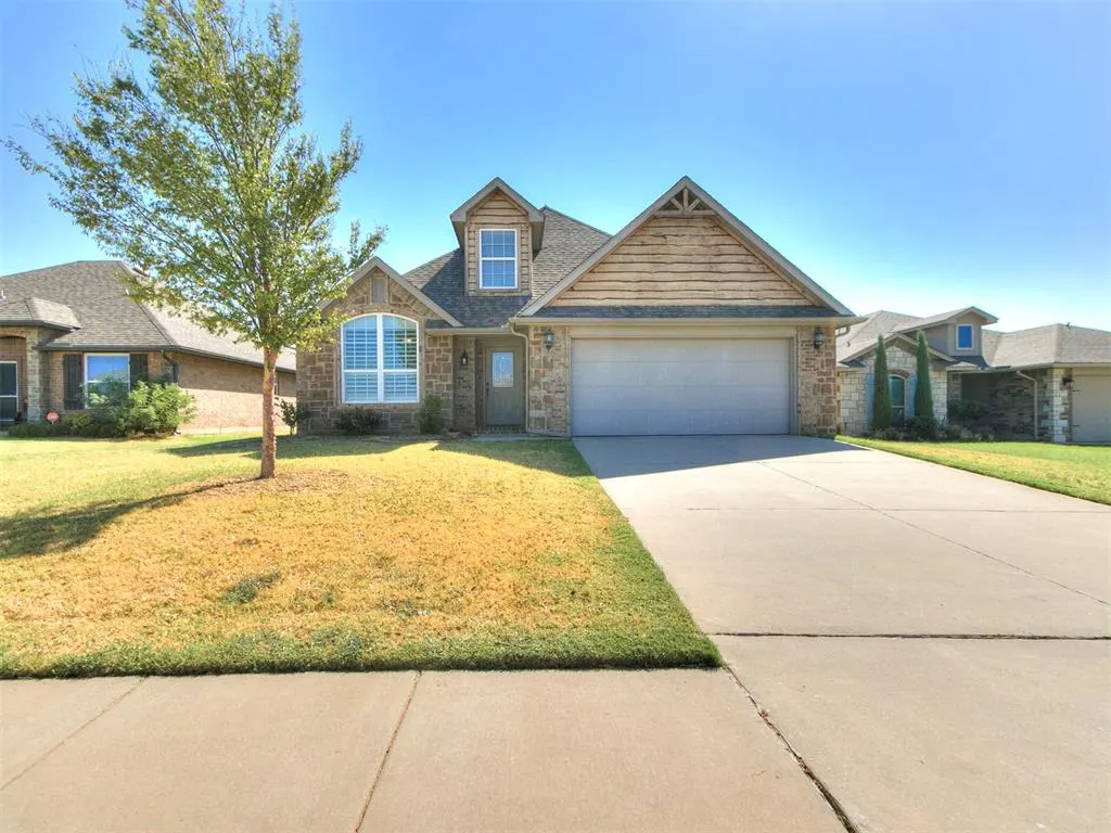 Front exterior — 15808 Montague Drive, Edmond, OK 73013