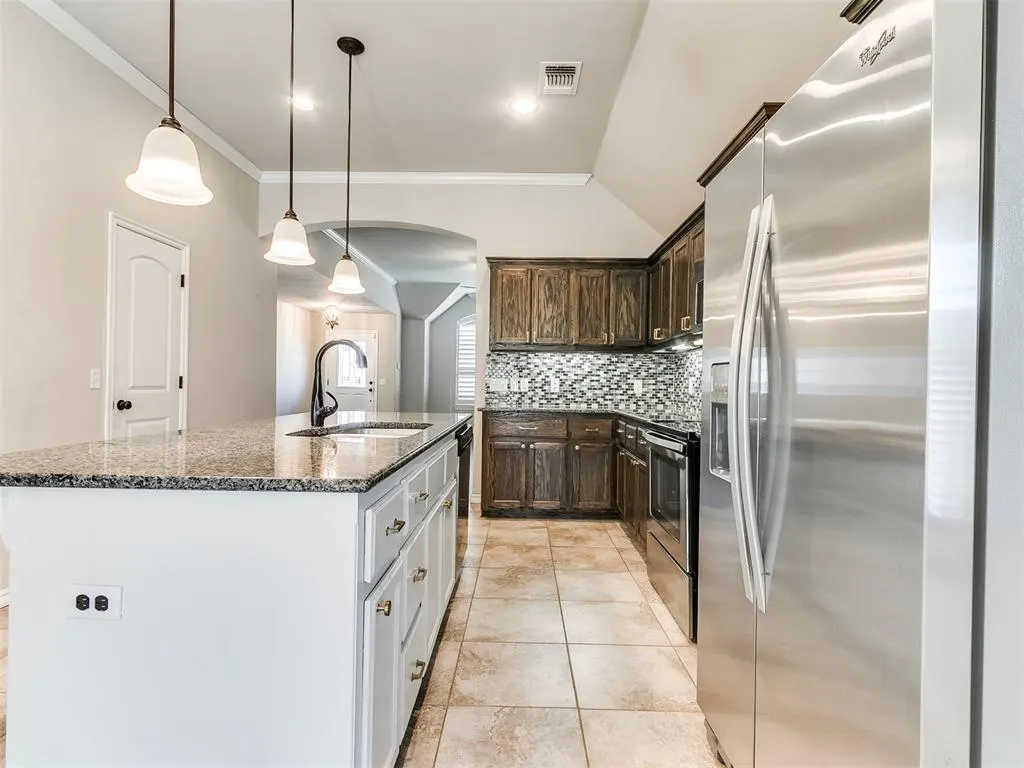 Photo 9 — 15808 Montague Drive, Edmond, OK 73013