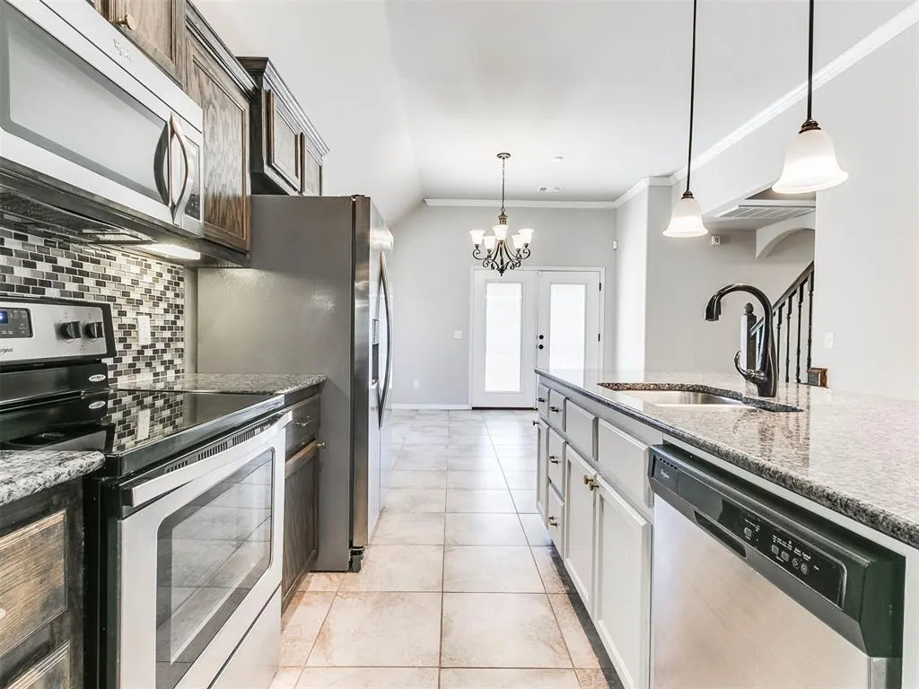 Photo 10 — 15808 Montague Drive, Edmond, OK 73013