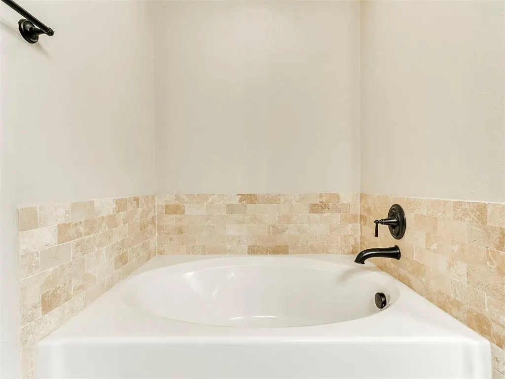 Photo 31 — 15808 Montague Drive, Edmond, OK 73013