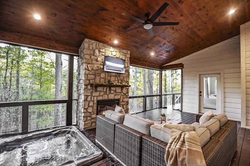 Photo 15 — 1259 Southern Hills Circle, Broken Bow, OK 74728