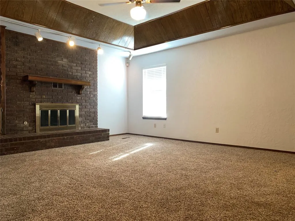 Photo 2 — 518 Garland Court, Norman, OK 73072